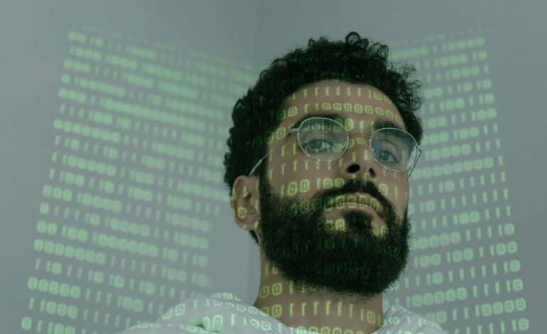 Robados y en venta los datos personales de 34 millones de españoles según un hacker