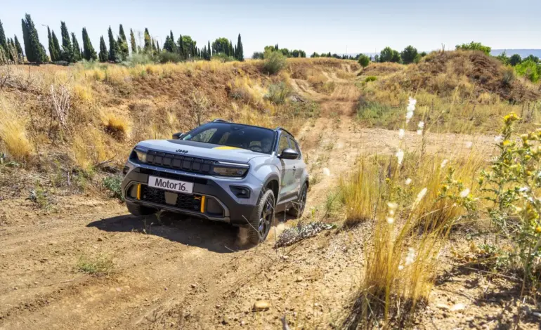 Prueba del Jeep Avenger 4xe The North Face Edition