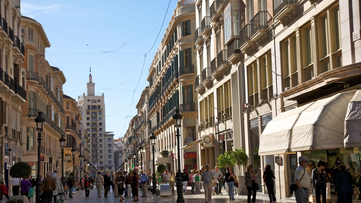 cuándo entra en vigor, multas y qué coches pueden acceder