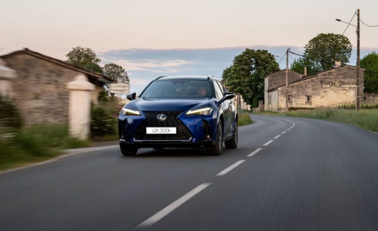Probamos el Lexus UX 300h y sólo hay un motivo que podría hacerte dudar de su compra