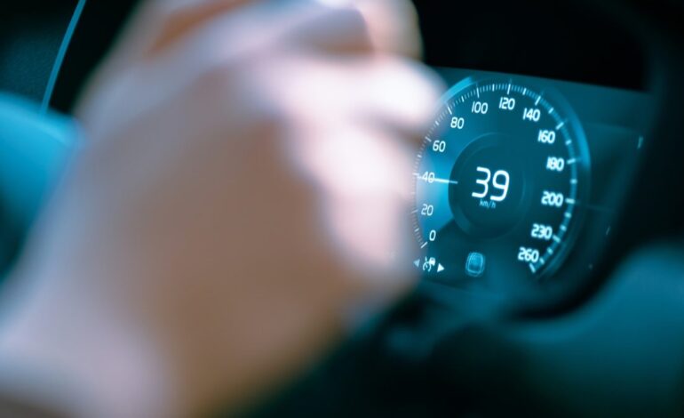 la DGT revela la velocidad que debes mantener para gastar menos combustible