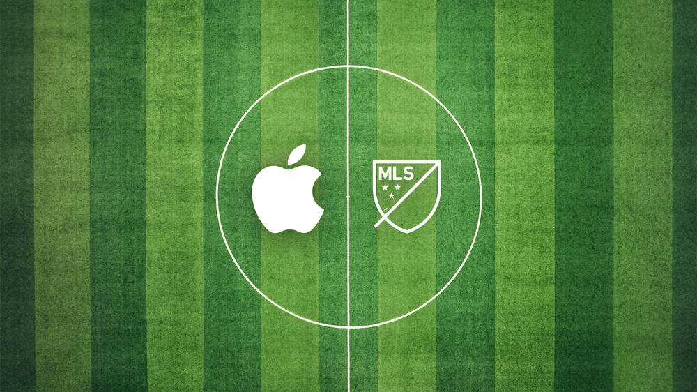 Estadio de fútbol con logos de Apple TV y MLS