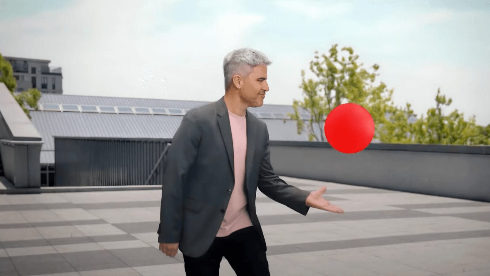 Lowi sorprende en el Black Friday regalando tarjetas de Amazon con sus packs de fibra y móvil