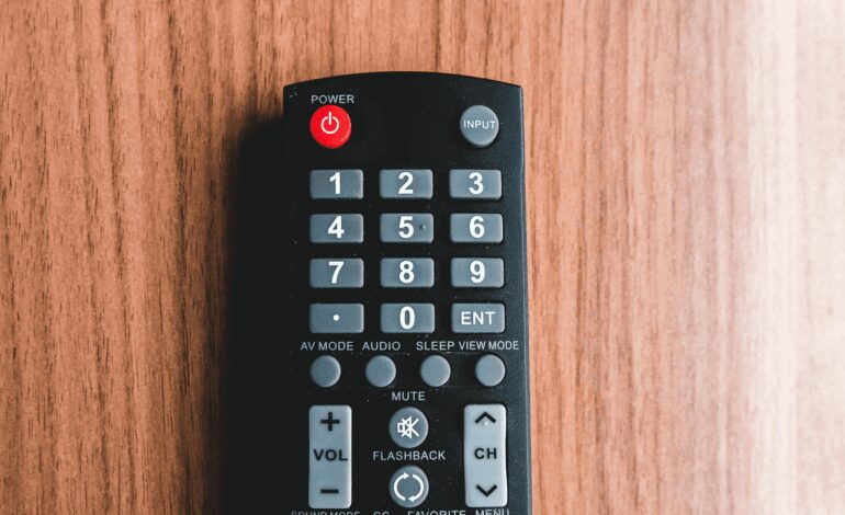 Ya puedes ver gratis 250 canales en tu Smart TV durante 14 días