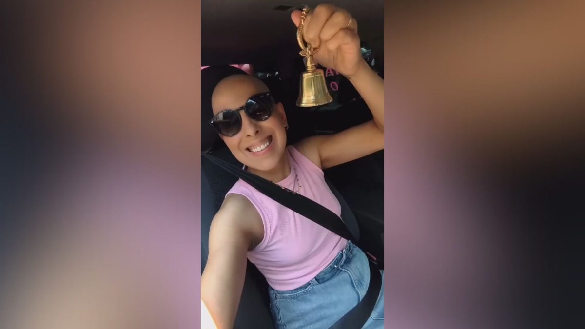 Una mujer se dirigía a su última sesión de quimioterapia y así fue como reaccionaron los conductores en plena carretera