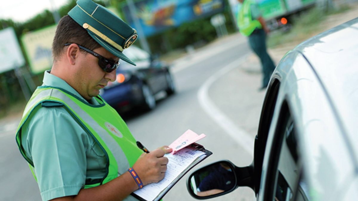 ¿Cuál es la multa que más puntos quita a los conductores españoles?