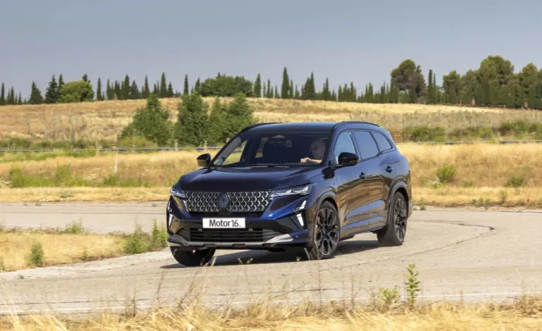 Prueba del Renault Espace esprit Alpine Full Hybrid. Una manera diferente de viajar