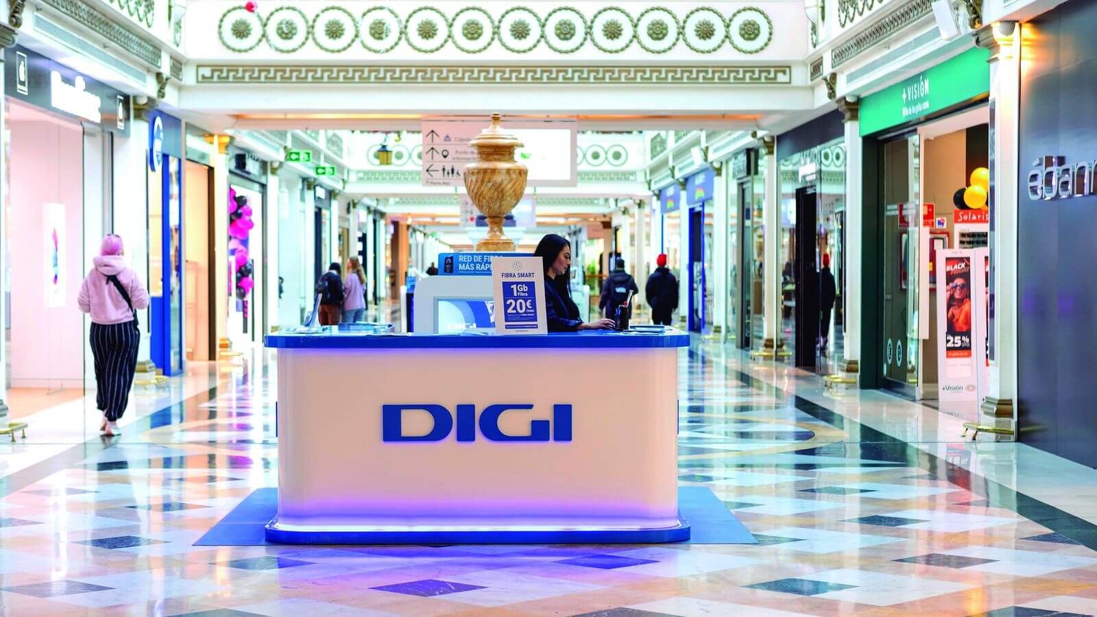 Puesto de Digi en un centro comercial español.
