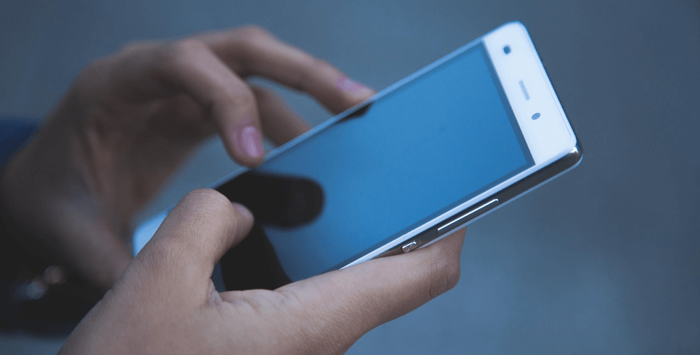 Verifique la batería del control remoto de su televisor usando su teléfono