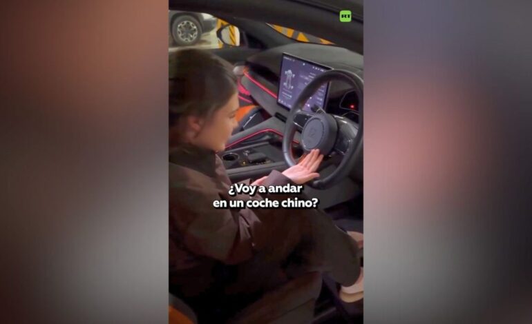Su novio le regaló un coche chino, pero ella quería un modelo alemán: “No me respetas”