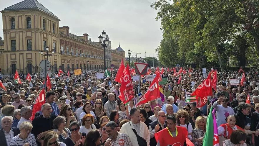 Las protestas por la crisis de los cribados vuelven a tomar Sevilla: "Han convertido la salud pública en una vergüenza"