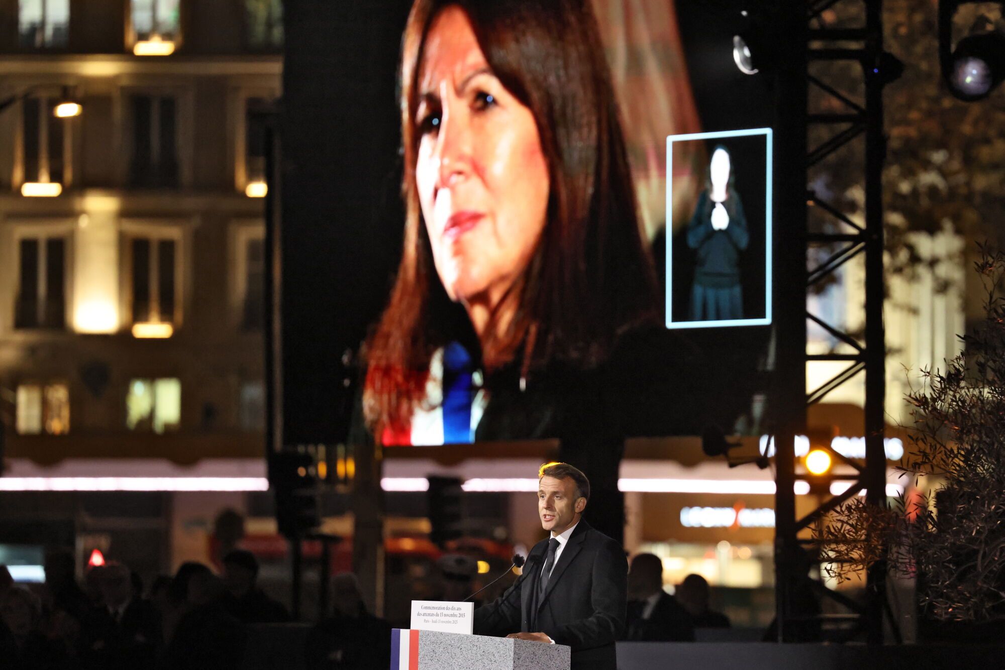 Homenaje a las víctimas de los atentados del Bataclan.