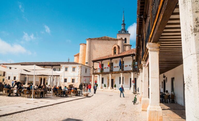 5 kilómetros separan las dos plazas mayores más icónicas de la Comunidad de Madrid