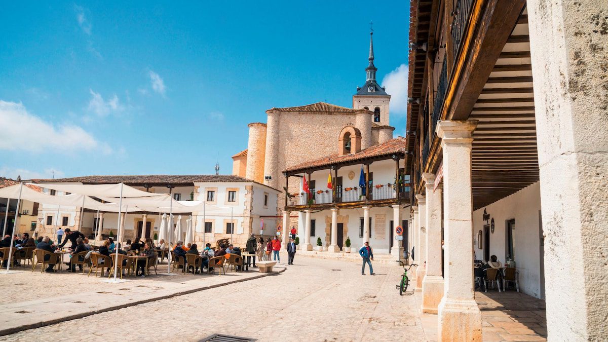 5 kilómetros separan las dos plazas mayores más icónicas de la Comunidad de Madrid
