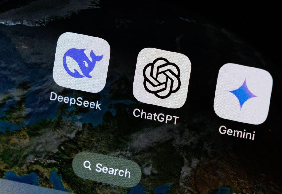 Las 'apps' de DeepSeek, ChatGPT y Google Gemini