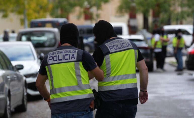 POLICIA NACIONAL | Detenido un fugitivo por homicidio y abuso sexual cuando huía a Gibraltar