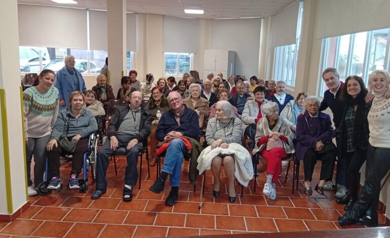 Posada de Llanes convierte en arte la memoria de las mujeres de la Residencia Sierra del Cuera