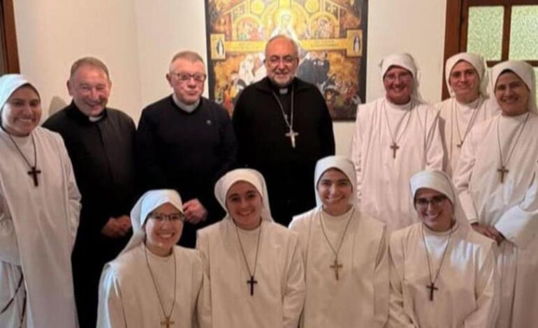 Las Siervas del Hogar ya residen en Ceares