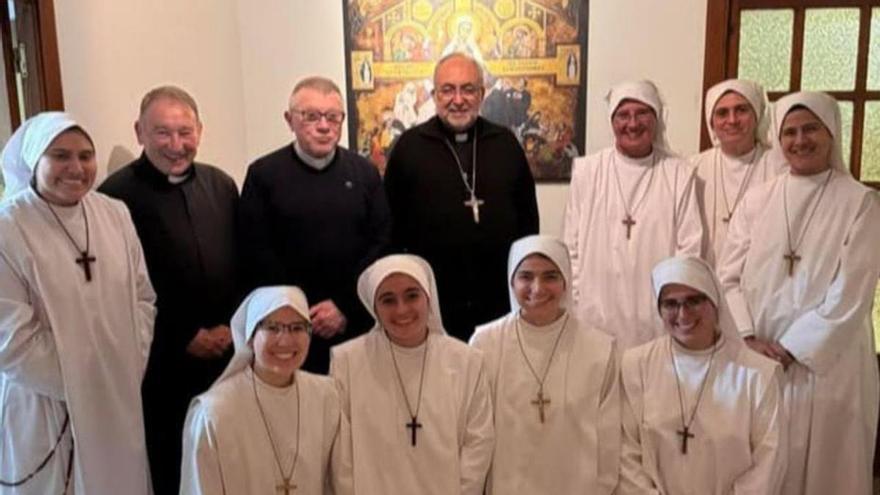 Las Siervas del Hogar ya residen en Ceares