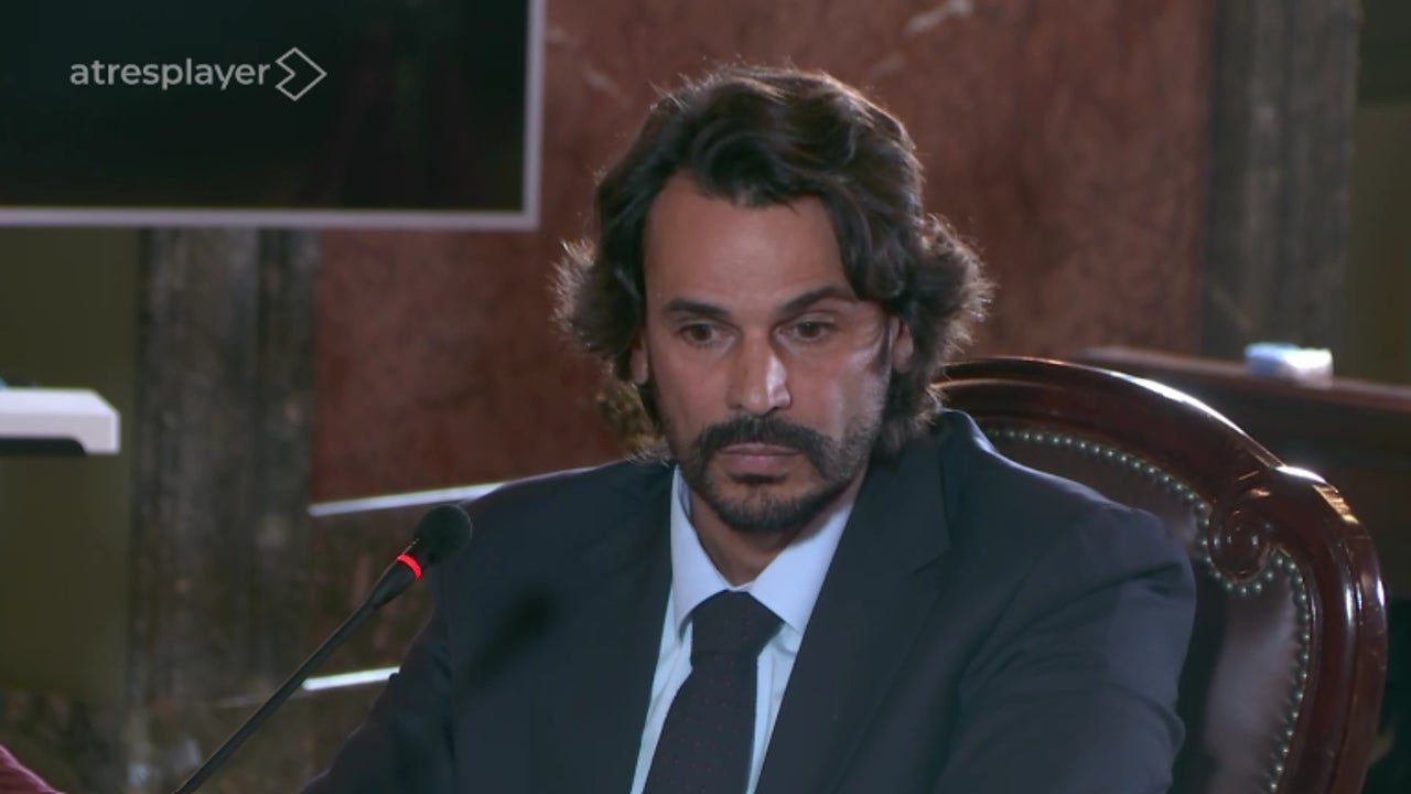 El novio de Ayuso tira de victimismo con un «o me voy de España o me suicidio», apunta al fiscal general por la filtración del mail y marca distancias con M.Á.R.