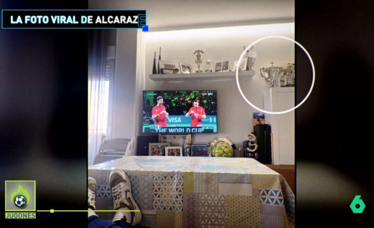 así guarda todos sus trofeos en el salón de casa