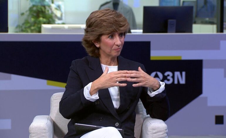 Se habla en las familias de cómo gestionar los cuidados, pero poco en el debate público