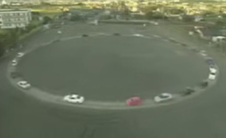 este vídeo viral demuestra por qué se producen los atascos