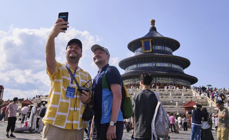 TURISMO CHINA | Los españoles regresan a China tras la exención del visado