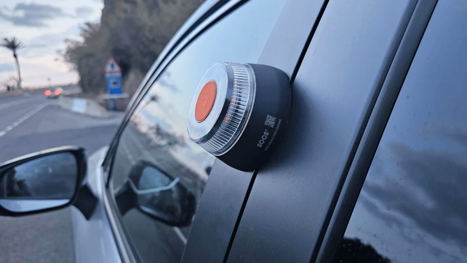 La baliza V16 de España no es más que una copia de estos dispositivos de emergencia en el extranjero