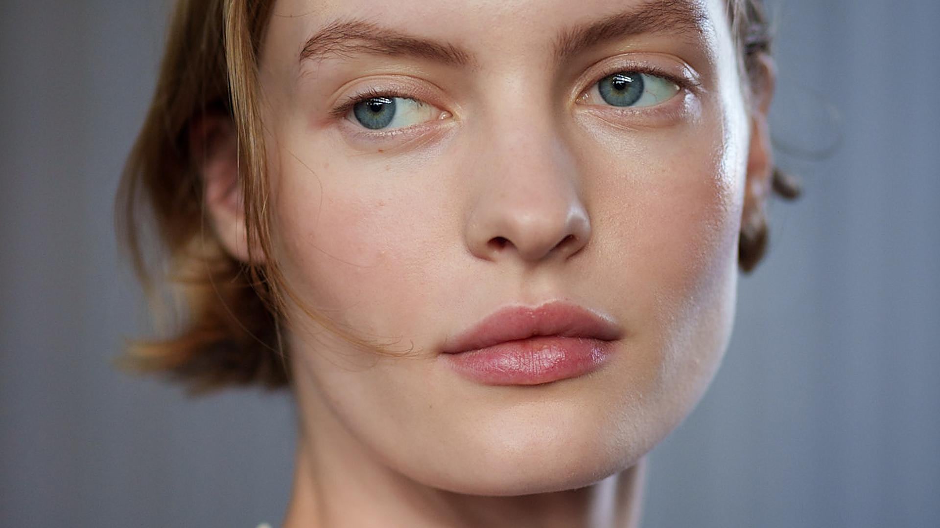 Bálsamos de labios: los mejores con (o sin) color para un acabado luminoso e hidratado