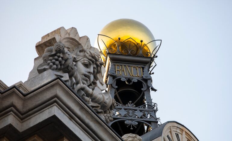 El crédito a las familias creció un 3,8 % en septiembre, el mayor avance desde finales de 2008