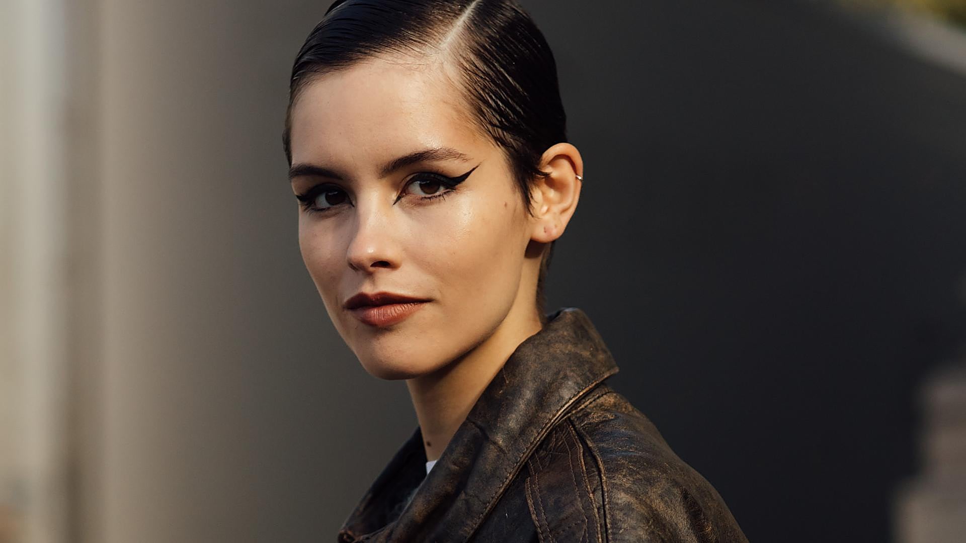 Esta base de maquillaje antiedad de farmacia con protector solar es la favorita de mi madre de 60 años y la mía