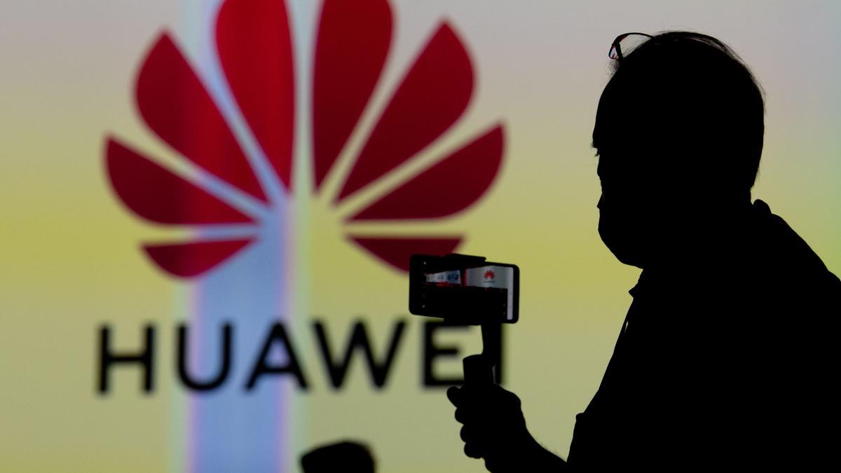 La Comisión Europea estudia obligar a países como España a eliminar a las chinas Huawei y ZTE de sus telecomunicaciones