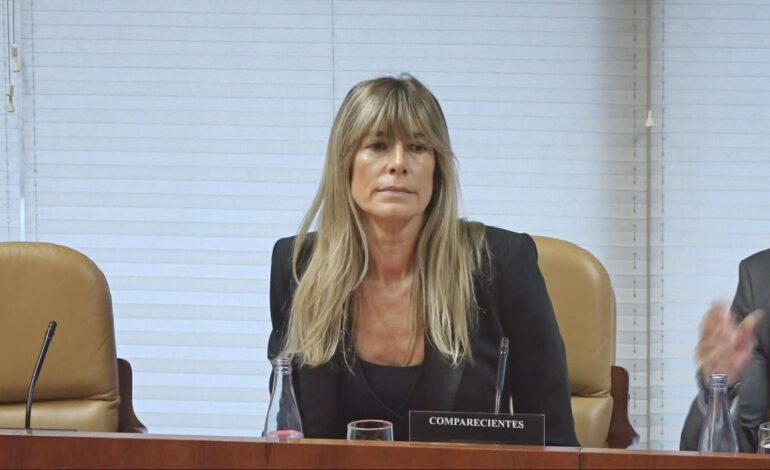 El abogado de una acusación popular renuncia a la causa contra Begoña Gómez al convertirse en una «controversia política y mediática»