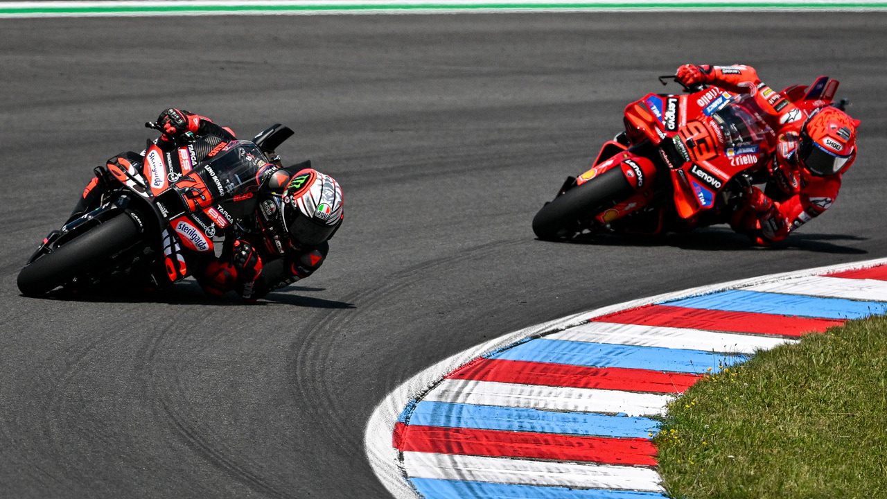 Bezzecchi baja el ‘suflé’ de Aprilia y pide prudencia con Márquez: «No estoy al nivel…»