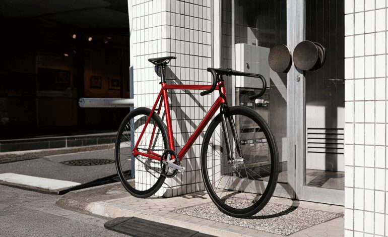 ¿Puedo dejar la bicicleta en el pasillo de mi comunidad? La ley es clara y podrías tener problemas