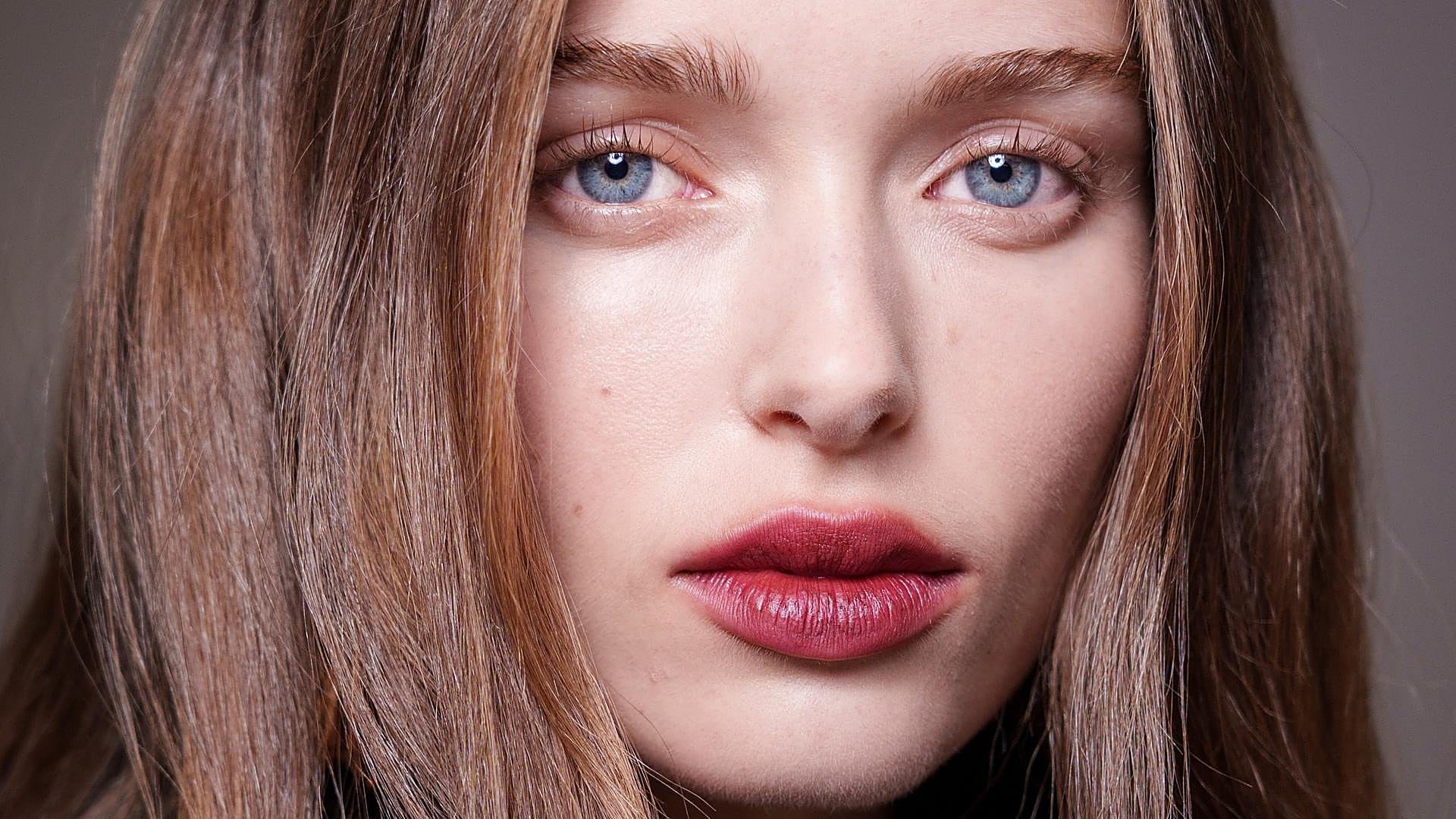 Los blurred lips son el acabado de labios del momento