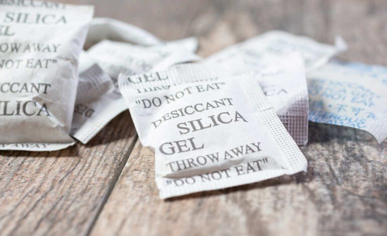 no tires las bolsitas de gel de sílice de tus compras y dales alguno de estos usos en casa