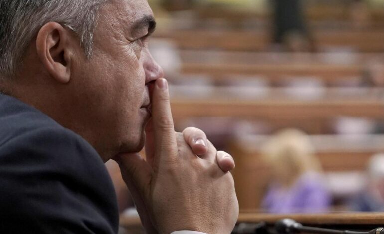 ANÁLISIS DE ERNESTO EKAIZER | Por qué encarcelar a Cerdán para que no destruya pruebas y dar libertad a Acciona para que lo pueda hacer