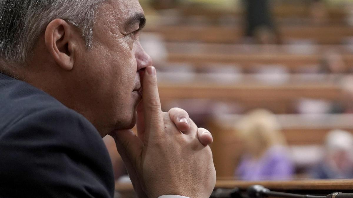 ANÁLISIS DE ERNESTO EKAIZER | Por qué encarcelar a Cerdán para que no destruya pruebas y dar libertad a Acciona para que lo pueda hacer