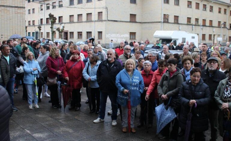 PALIZA MORTAL LAVIANA | El Ayuntamiento de Laviana, firme contra la violencia: condena unánime contra el crimen de «Lupo» y unión a la «indignación social»