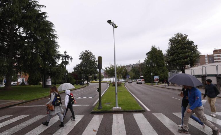 ¿Qué pasa si circulo sin la pegatina ambiental en Oviedo a partir de enero? Esta es la respuesta del Ayuntamiento