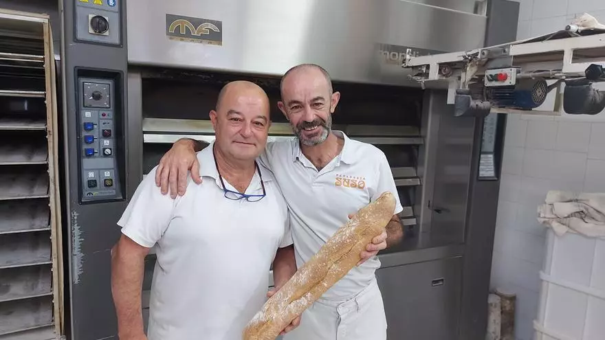 En video: El emotivo adiós de Panadería Suso, que cierra en Tapia