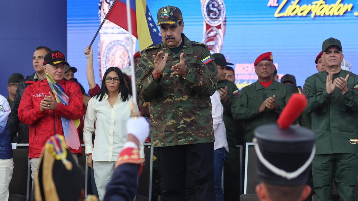 odas a Maduro, militarización, oposición dividida e inflación galopante