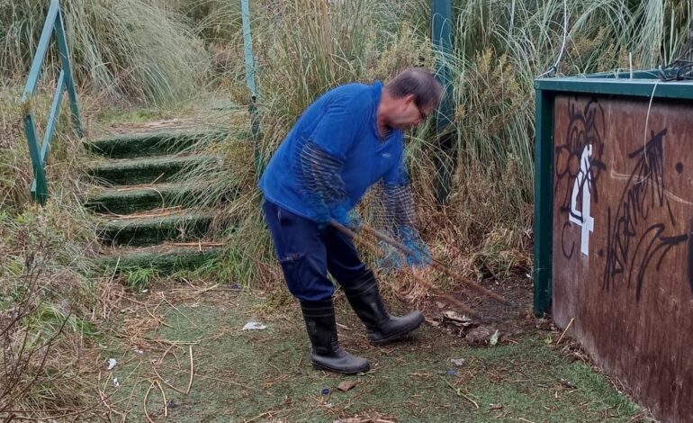 el Patronato Deportivo de Gijón retira más de 5.000 kilos de residuos en las instalaciones