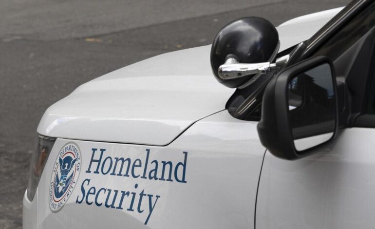 Fuerzas federales inician una redada masiva contra inmigrantes en Carolina del Norte