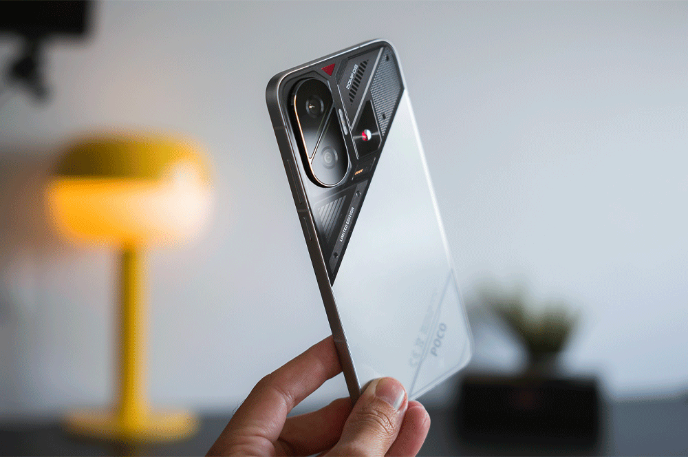 Xiaomi POCO F7 atrás