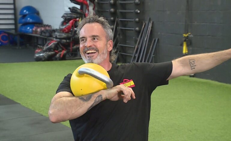 Carlos Andrade, el rey mundial de las pesas voladoras