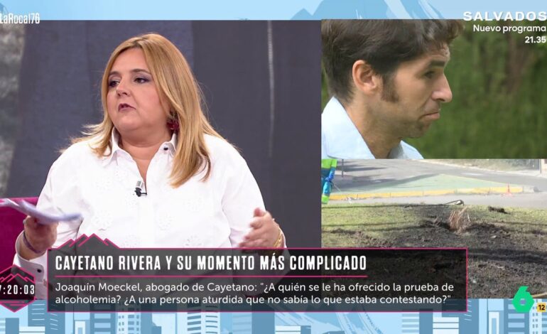 No sale huyendo, lo hace para evitar las imágenes