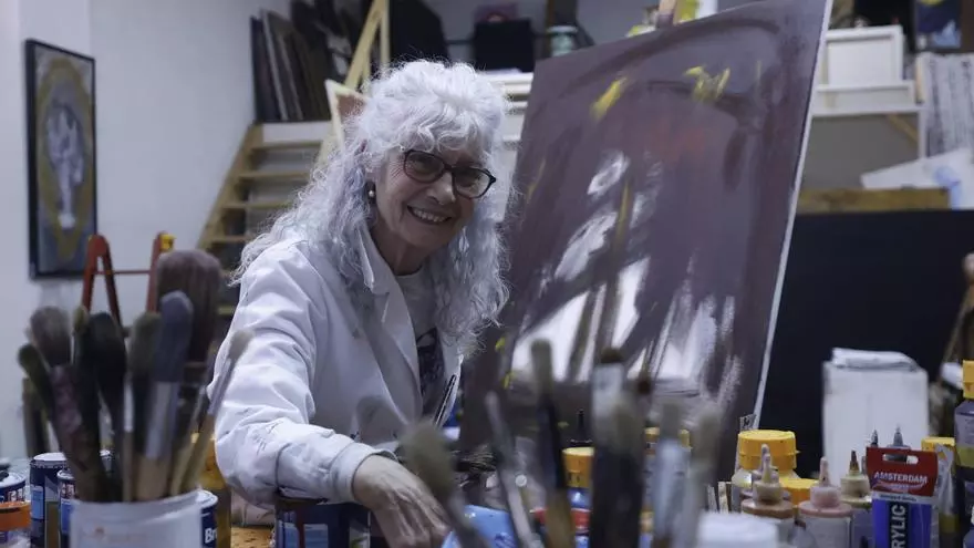 OVIEDO A PIE DE CALLE: Marga Sancho, pintora: "Cuando llegué a Las Campas esto era un bosque, la apuesta fue muy grande pero no me arrepiento"